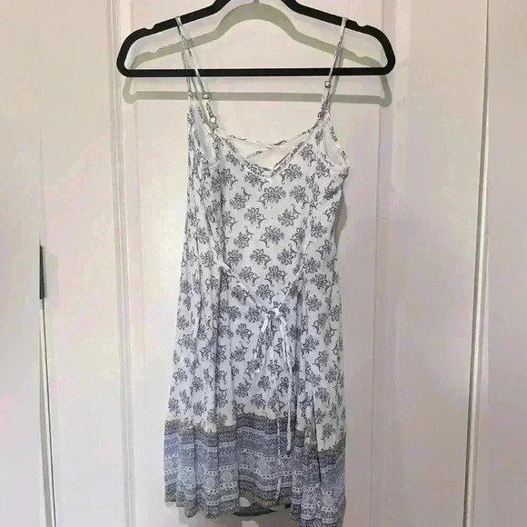 AMERICAN RAG CIE FLORAL SUMMER DRESS SIZE SMALL - Picture 2 of 4